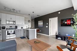 E426 Luxurious & Spacious 3BD Condo DT Minneapolis