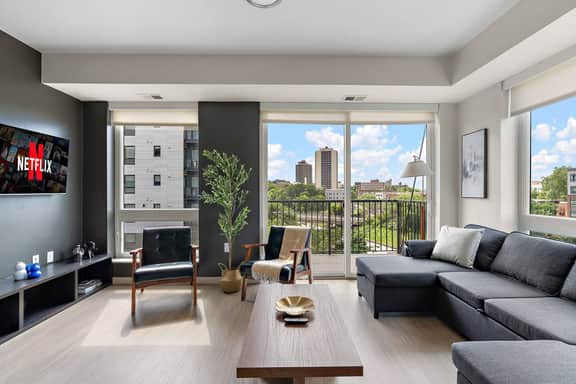 E426 Luxurious & Spacious 3BD Condo DT Minneapolis
