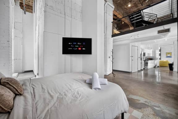 Top-Floor Downtown Penthouse | Terrace | 2,500 Sq - Image 5