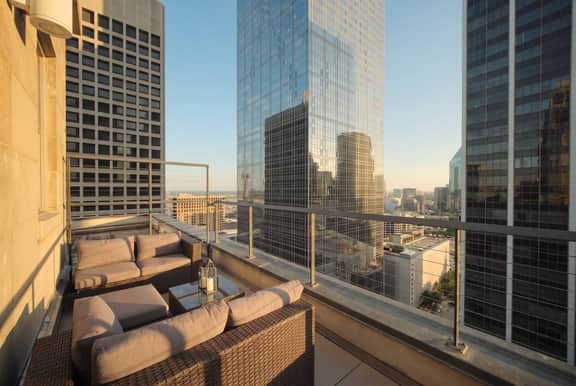 Top-Floor Downtown Penthouse | Terrace | 2,500 Sq - Image 4