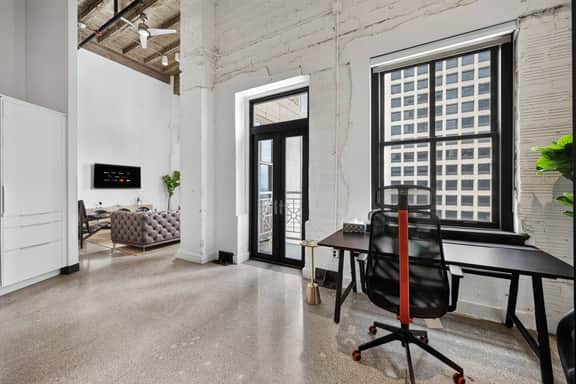 Penthouse Loft | Downtown Dallas | Pool+Gym+Office - Image 4